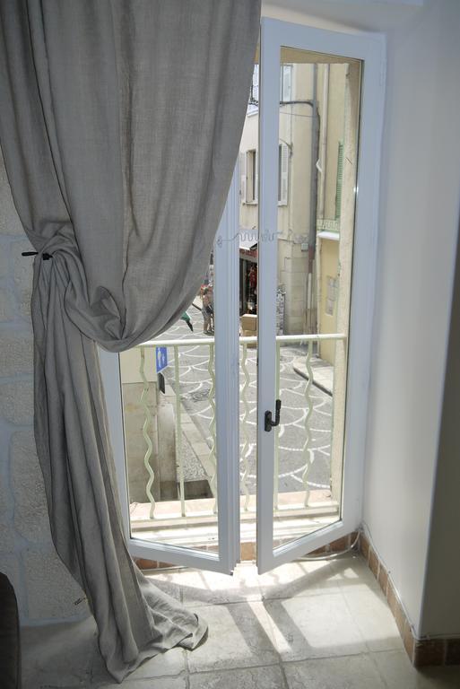 Vieille Ville 1 - Luca'S Apartment, 1 Bedroom, Max 2 Adults And 2 Kids Αντίμπ Δωμάτιο φωτογραφία